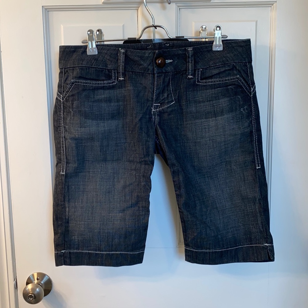 William Rast “Lisa Long short” Size 28